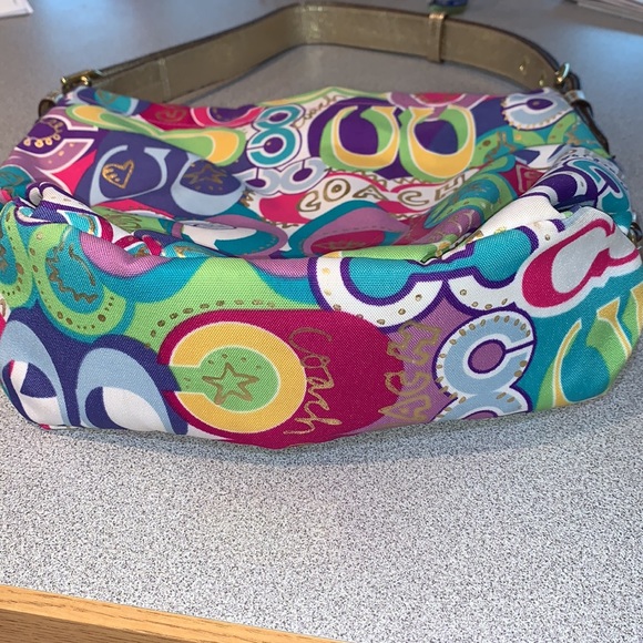 Coach Poppy Pop C Graffiti Shoulder bag - Picture 4 of 14